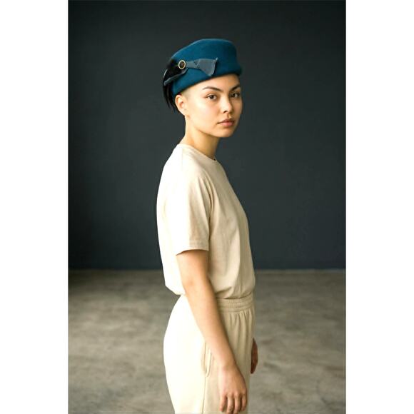 Vintage 80s Liz Claiborne Accessories Blue Wool Felt Pillbox Hat Feather USA